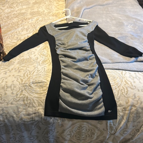 Guess sweater dress - Picture 1 of 4